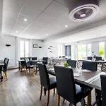 Logis La Cremaillere فندق