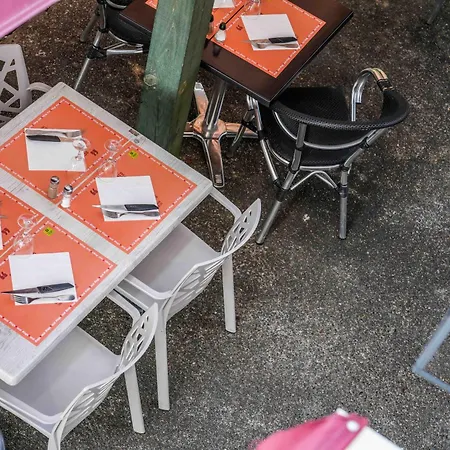 Otel Logis La Cremaillere Hagetmau