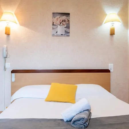 Отель Logis La Cremaillere 2*
