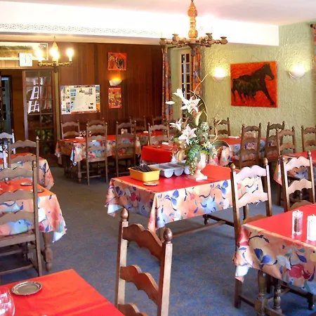 Logis La Cremaillere Отель Hagetmau