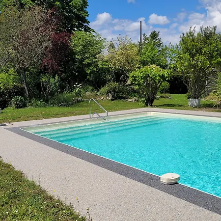 Hotel Logis La Cremaillere 2*